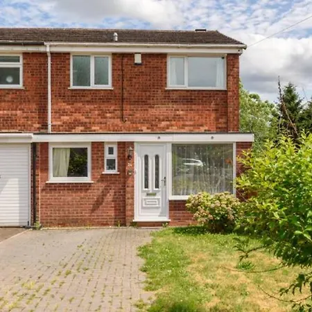 Overbury Lodge, Birmingham With Free Parking Northfield Exterior photo