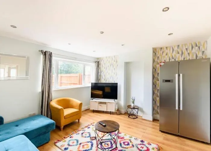 Overbury Lodge, Birmingham With Free Parking