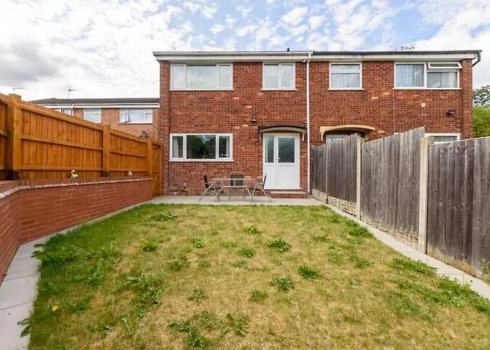 Overbury Lodge, Birmingham With Free Parking