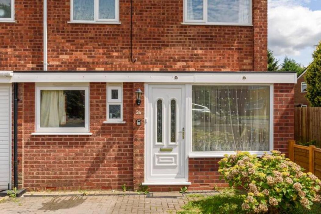 Overbury Lodge, Birmingham With Free Parking Apartment Northfield
